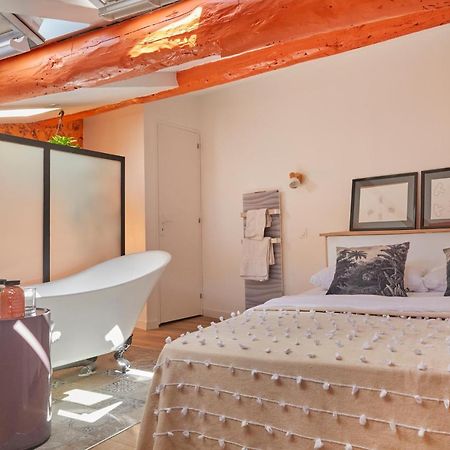 Remarkable Flat In The Historical Part Of Безие Екстериор снимка