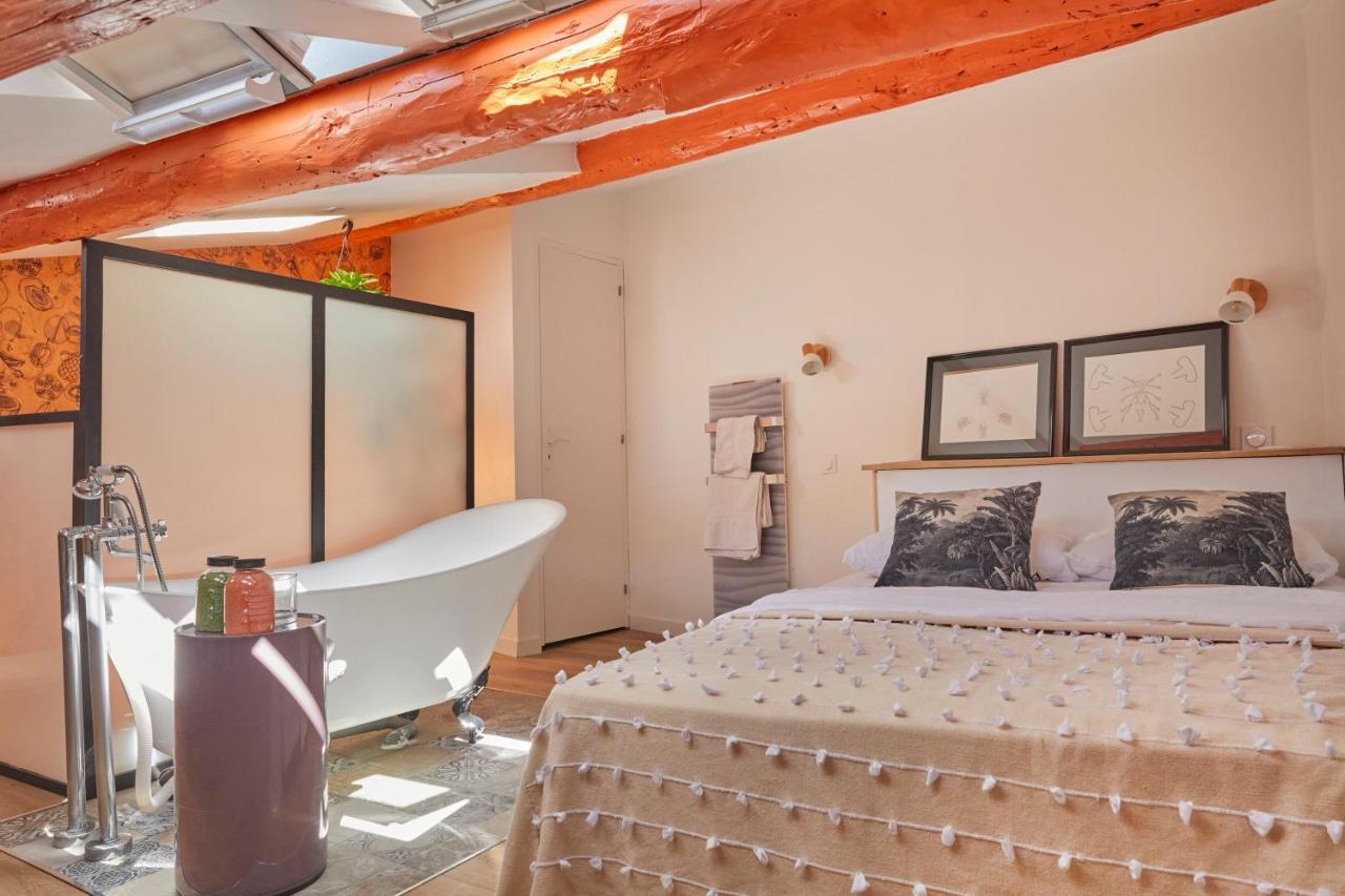 Remarkable Flat In The Historical Part Of Безие Екстериор снимка