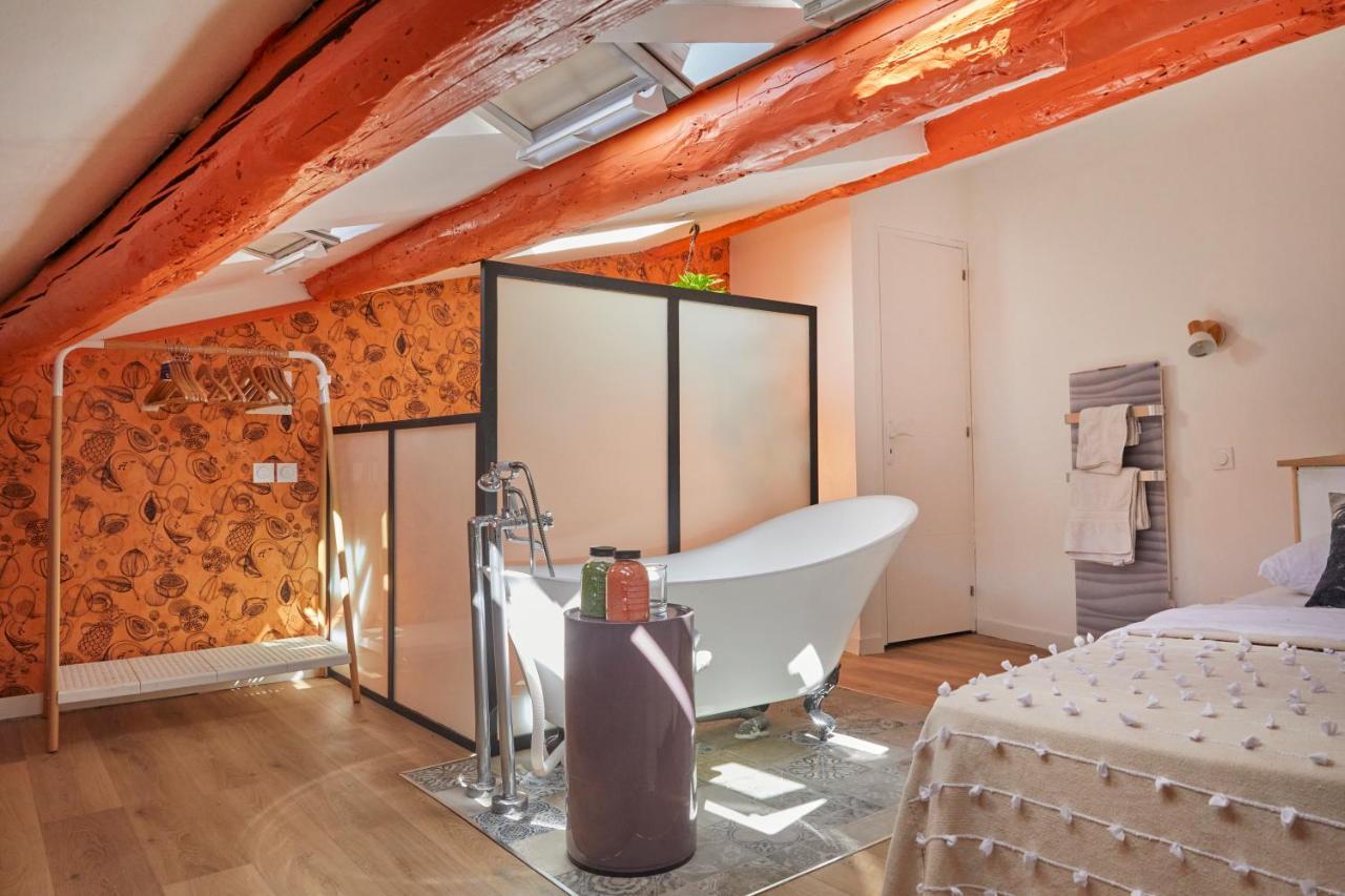 Remarkable Flat In The Historical Part Of Безие Екстериор снимка