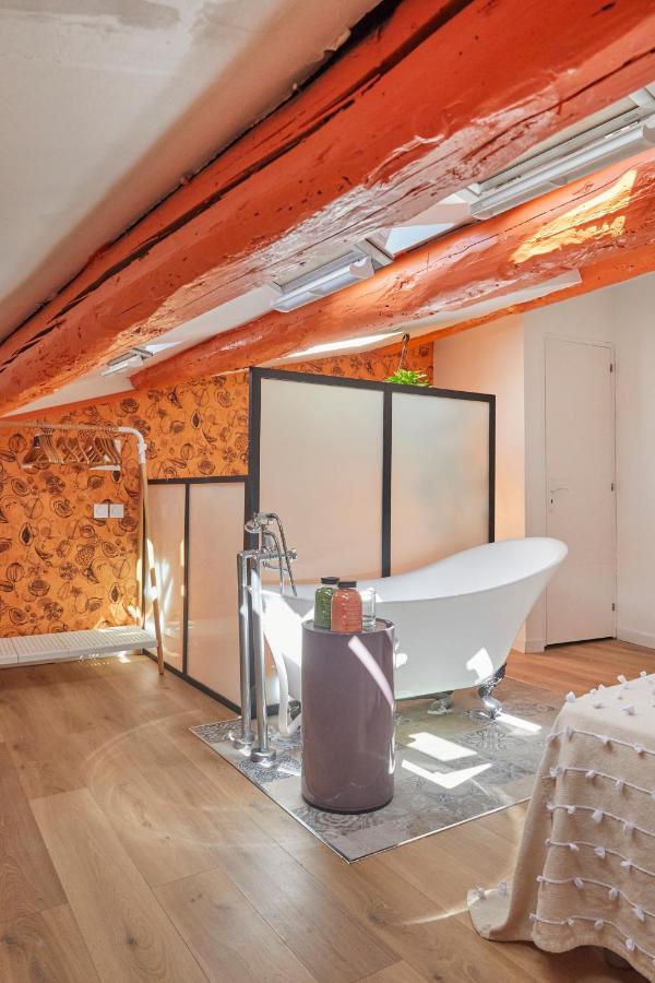 Remarkable Flat In The Historical Part Of Безие Екстериор снимка
